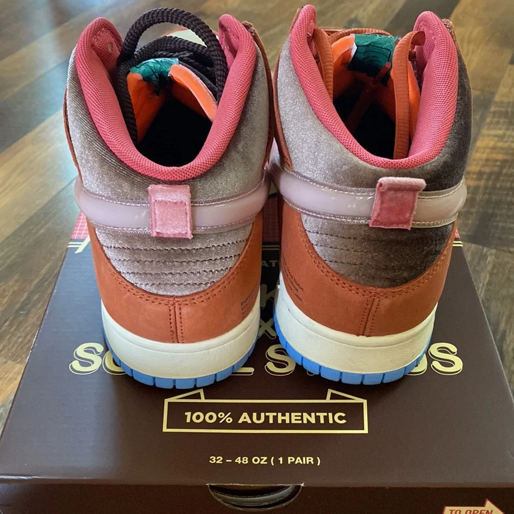 Nike Dunks - Picture 8 of 9